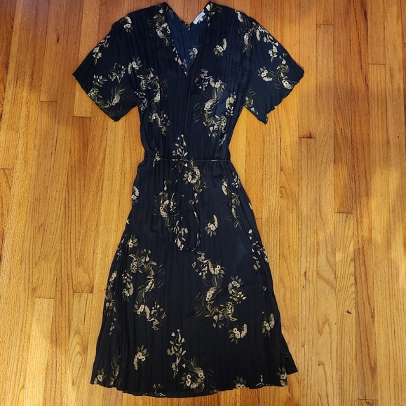 Vince Painted Blooms Floral Tie Waist Pleated Midi Dress Size XL - Picture 8 of 8